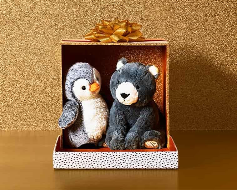 Teddy bears in a box